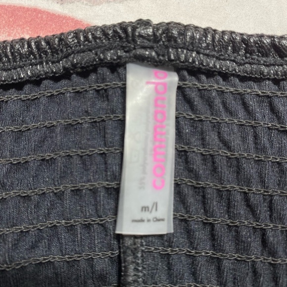 NWOT Commando Faux Leather Ribbed Tube Top Sleeveless Bandeau Size Medium/Large - Picture 8 of 8